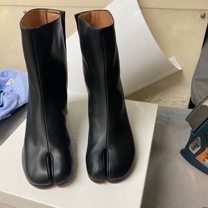 Margiela tabi boots !